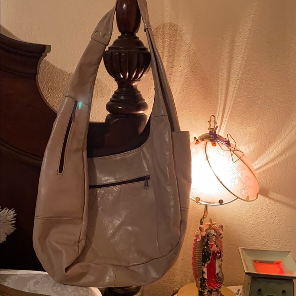 Very nice leather  purse